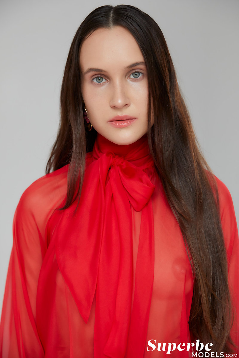 Алиса, 21